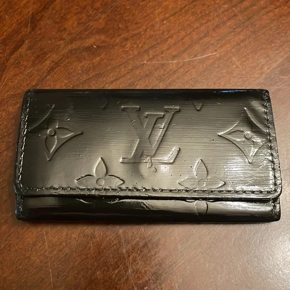 Louis Vuitton Vernis Keyholder Dyed - Picture 8 of 8